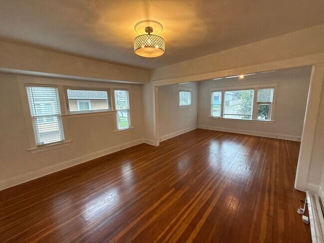 Building Photo - 244 14th St SE