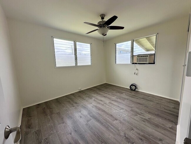 Building Photo - 420A Oneawa St