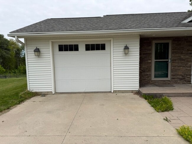 Building Photo - 60485 Co Rd 35
