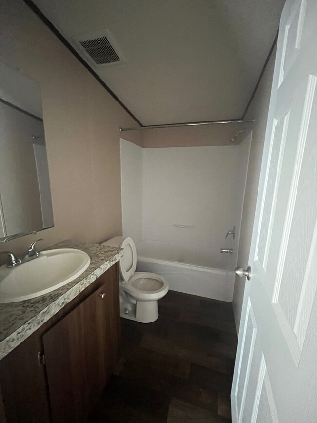 Building Photo - 113 High Ridge Ct