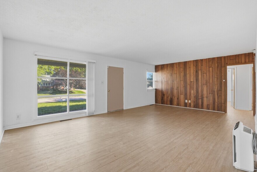Building Photo - 2132 Belmont Rd