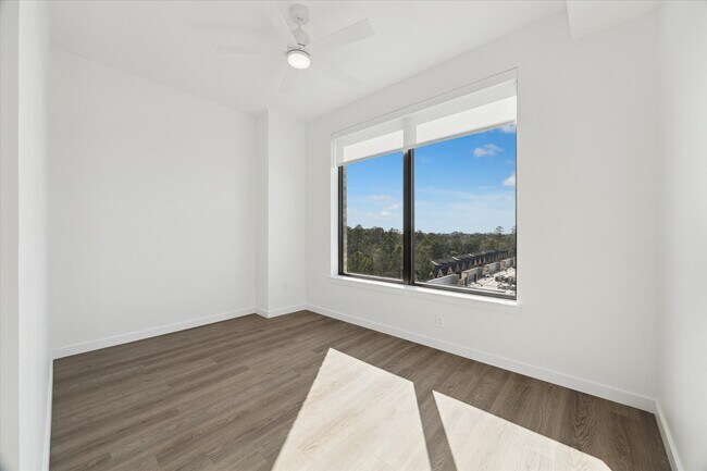 Building Photo - 1 Riva Row