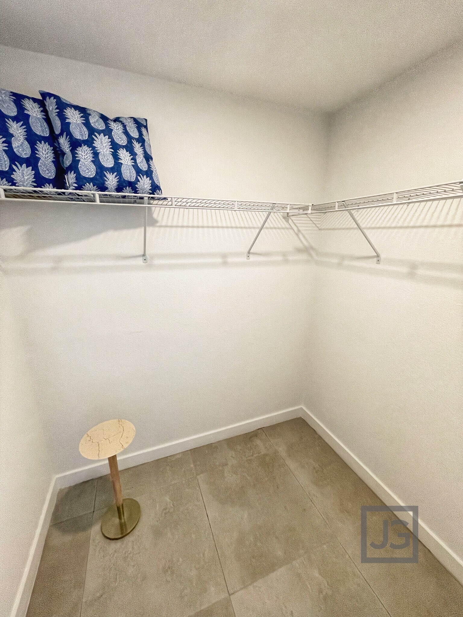 Walk-in Closet - 5320 NW 78th Ave