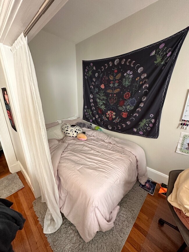 Building Photo - 68 Saint Stephen St