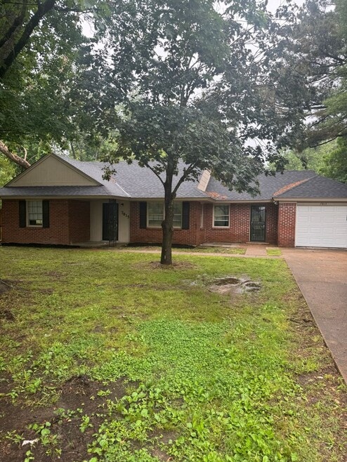 Building Photo - 7815 Armour Rd