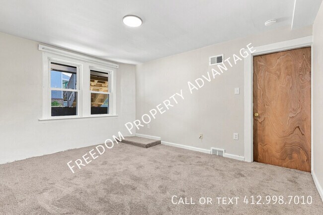 Building Photo - 106 Kuchinic St