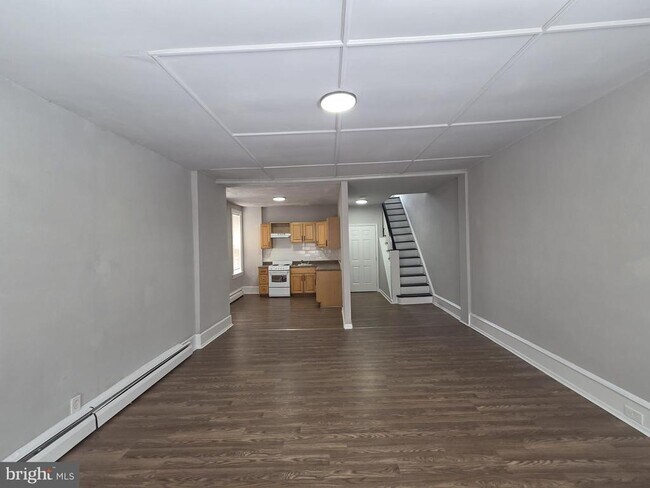 Building Photo - 509 E Washington Ln