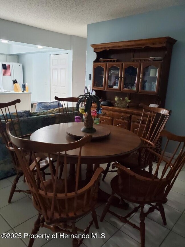 Building Photo - 6630 River Run Blvd