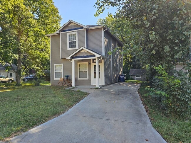 Building Photo - 1416 Maple Ln