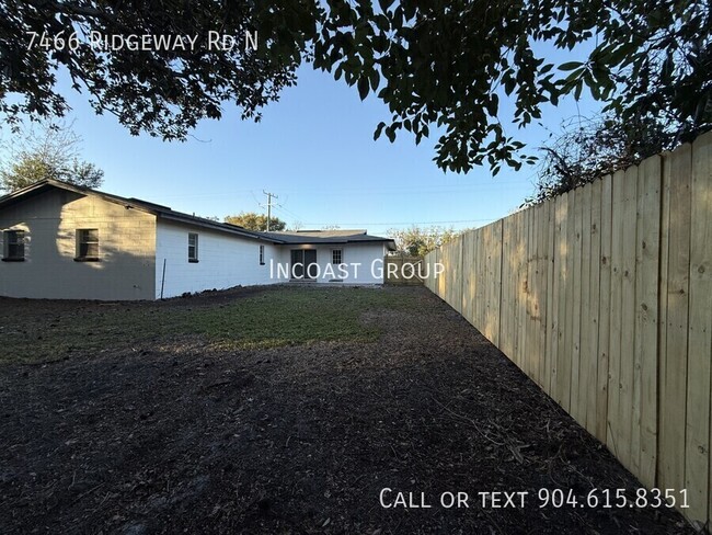 Building Photo - Beautifully Renovated 4-Bedroom Home for R...