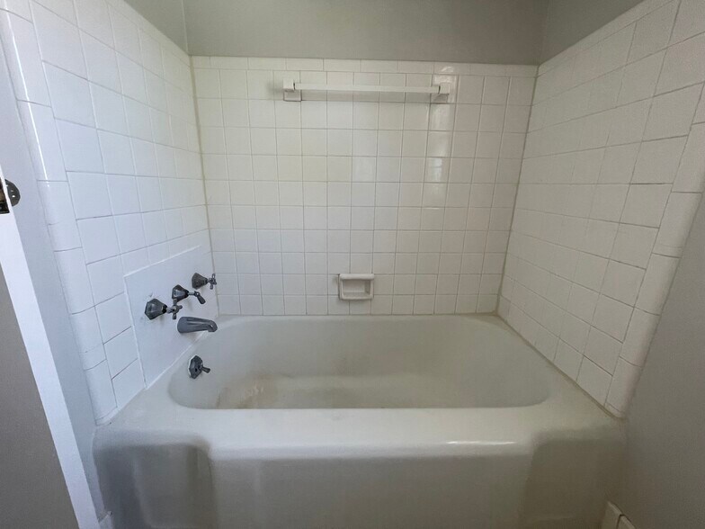 Building Photo - 2020 S 82nd St