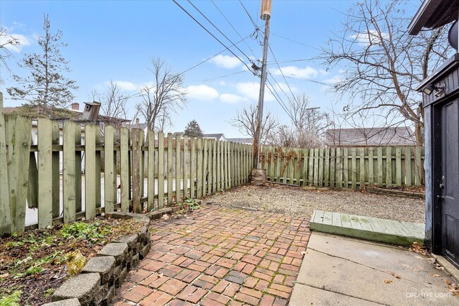 Building Photo - 217 Washburn St