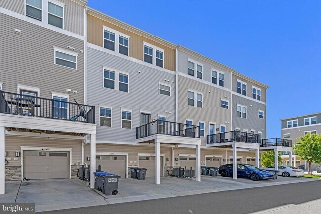 Building Photo - 24575 Rosebay Terrace