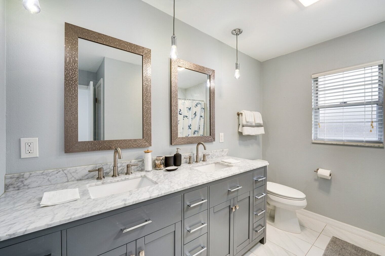 Building Photo - 8644 Sandberry Blvd