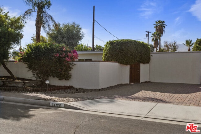 Building Photo - 74125 San Marino Way