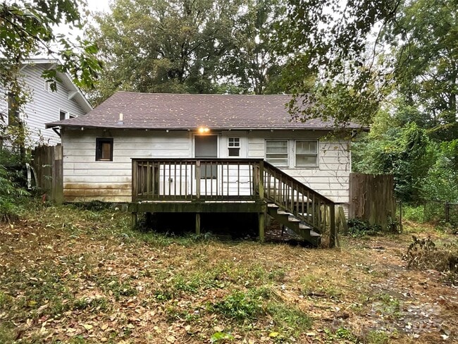 Building Photo - 1305 Ragan Ave