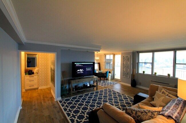 Building Photo - 6040 JFK Blvd E