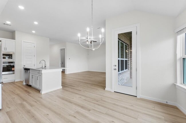 Building Photo - 116 Salado Crk Trl