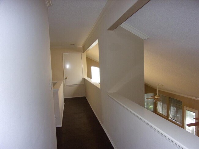 Building Photo - 6301 Back Bay Ln