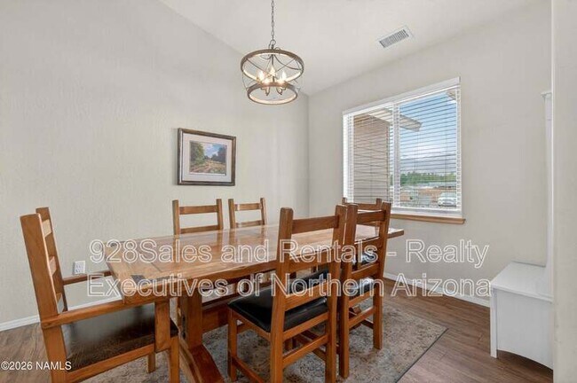 Building Photo - 10418 Lundin Rd