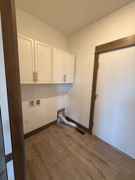 Building Photo - 986 Cassandra Ln