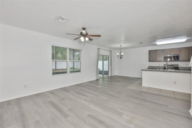 Building Photo - 5461 Magdalene Wy