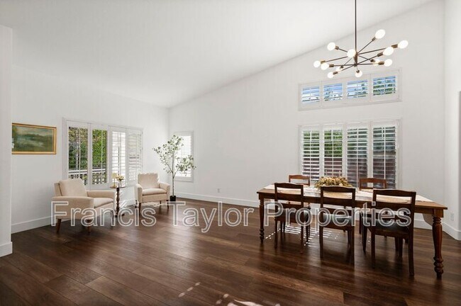 Building Photo - 285 Oak Valley Ln