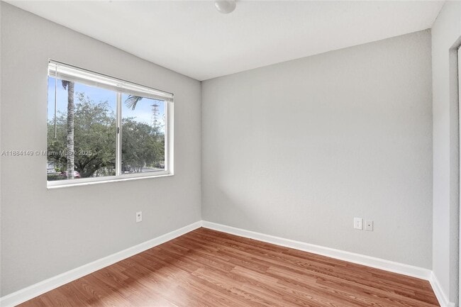 Building Photo - 5441 SW 41st St