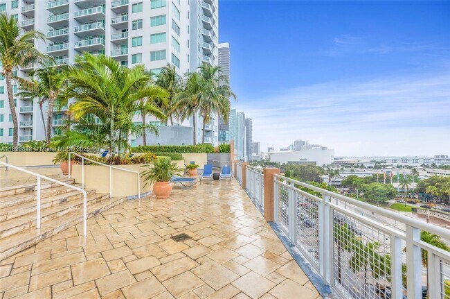 Building Photo - 244 Biscayne Blvd