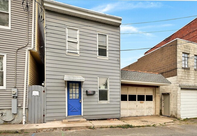 Building Photo - 18 S Lehigh St