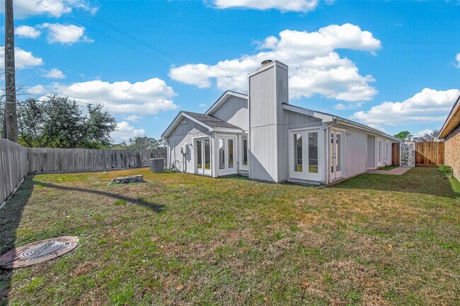 Building Photo - 3517 Denio Dr