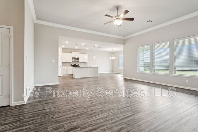 Building Photo - 5653 Oakworth St