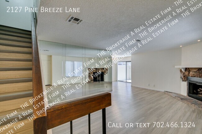 Building Photo - 2127 Pine Breeze Ln