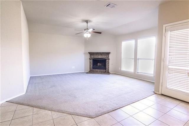 Building Photo - 1025 Lake Grove Dr