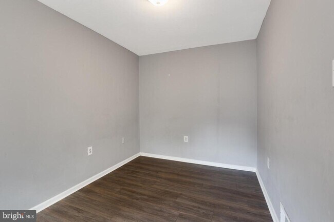 Building Photo - 1719 Ridge Ave