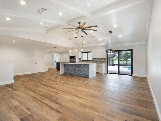 Building Photo - 19508 Hampton Dr