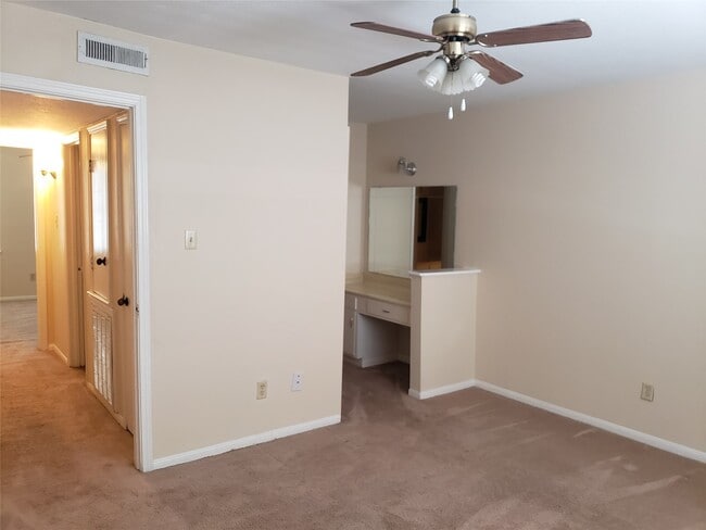 Building Photo - 14333 Memorial Dr