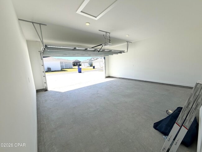 Building Photo - 2315 Discovery Loop