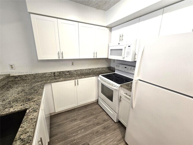 Building Photo - 1280 S Alhambra Cir