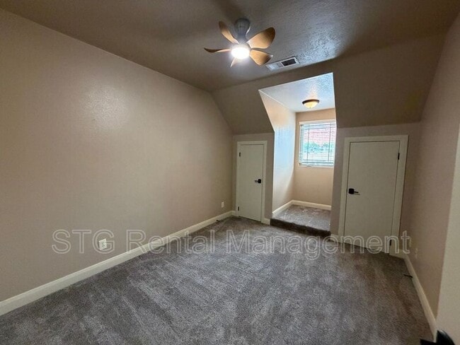 Building Photo - 449 W 500 N