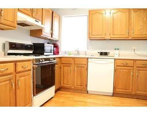 Building Photo - 12 Regent St