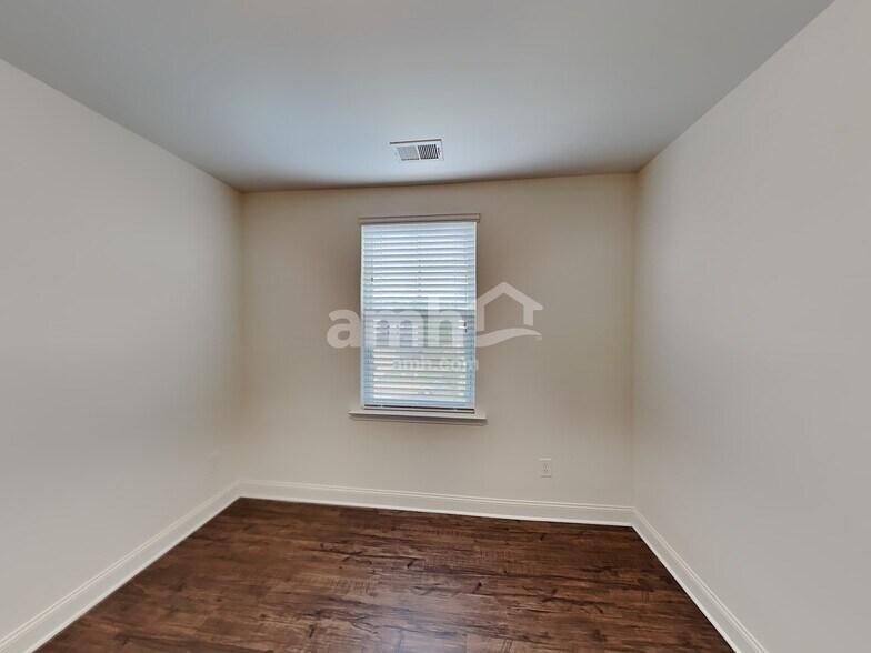Building Photo - 258 Makenna Dr