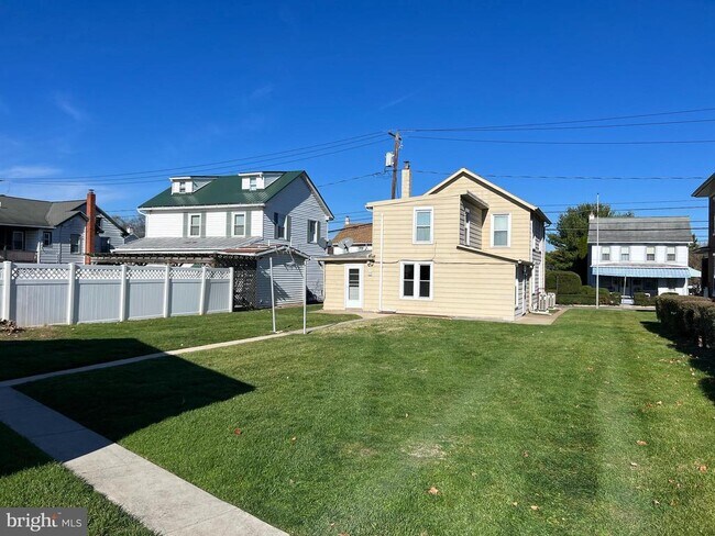 Building Photo - 36 Hockersville Rd