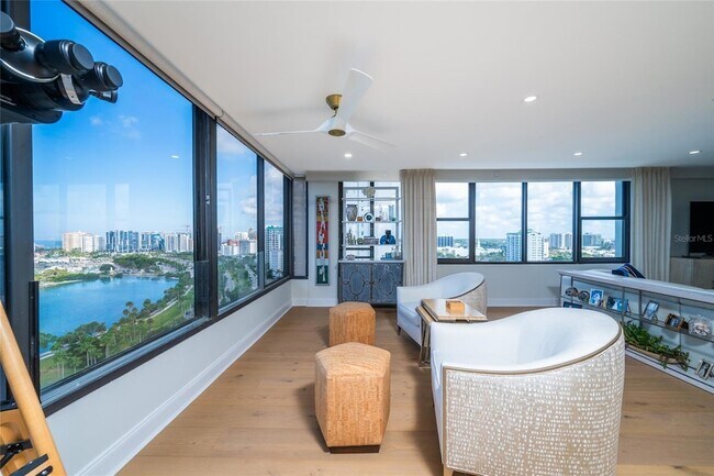 Building Photo - 770 S Palm Ave