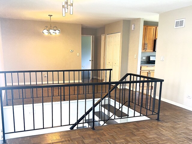 Building Photo - 136 Lilac Ln