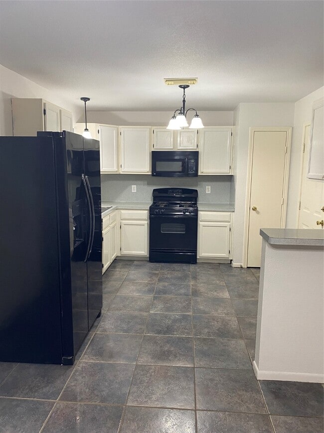 Building Photo - 8012 Folkstone Ln