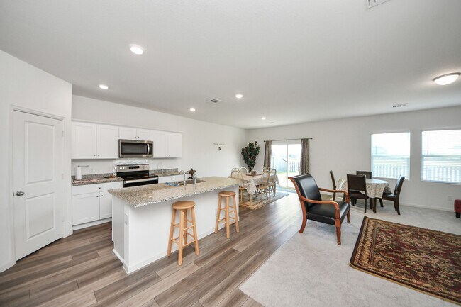 Building Photo - 4830 Highland Spgs Dr