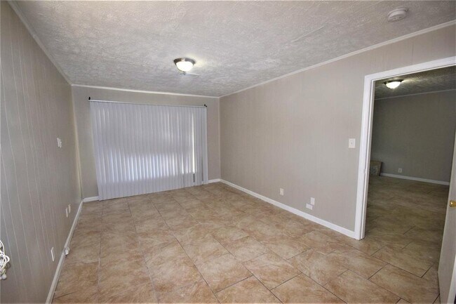 Building Photo - 7402 Sterlingshire St