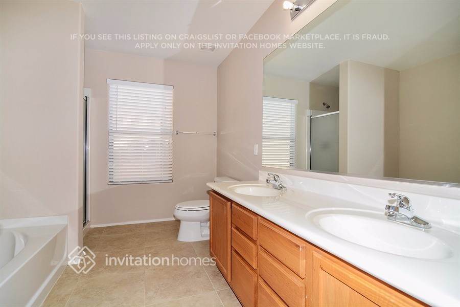 Building Photo - 18553 W Mariposa Dr