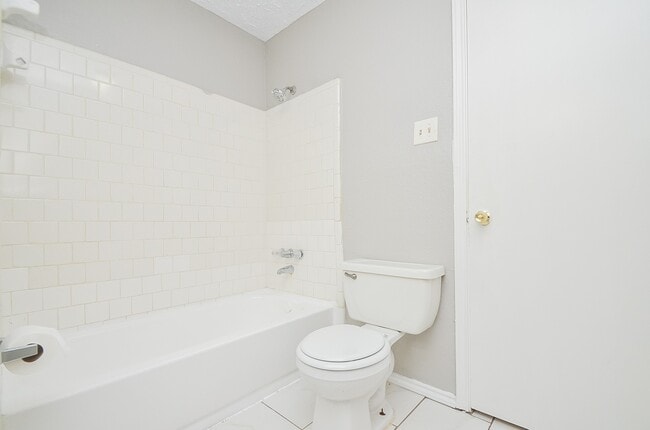 Building Photo - 8231 Furlong Ln